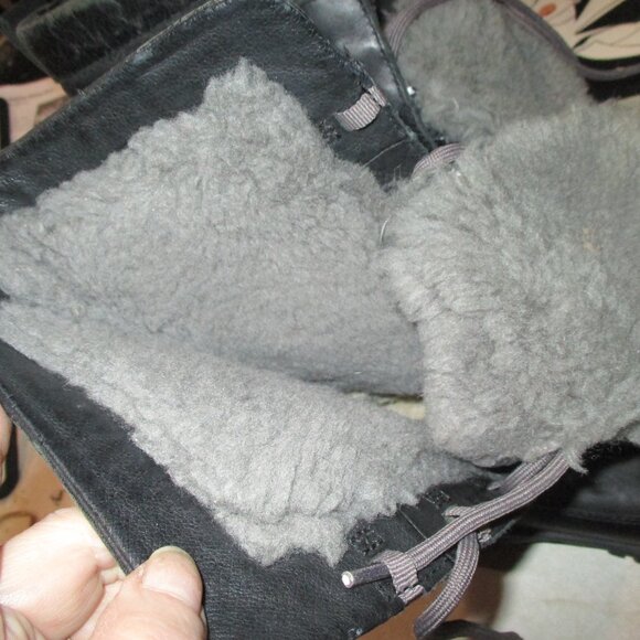 UGG waterproof rugged black/gray Lace-Up Winter Boots 8.5 - Picture 4 of 9